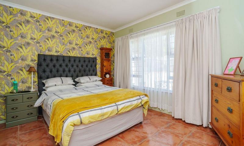 7 Bedroom Property for Sale in Fish Hoek Western Cape